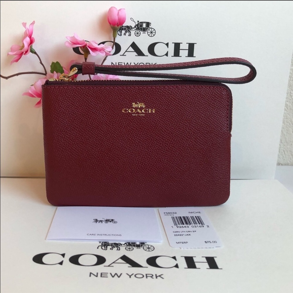 🍁 Coach Crossgrain Leather Corner ZIP F58032